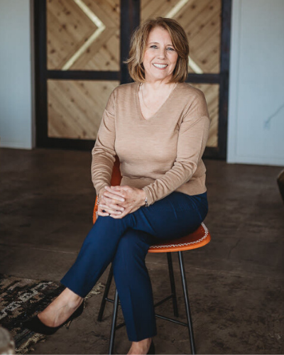 Helen Cameron headshot